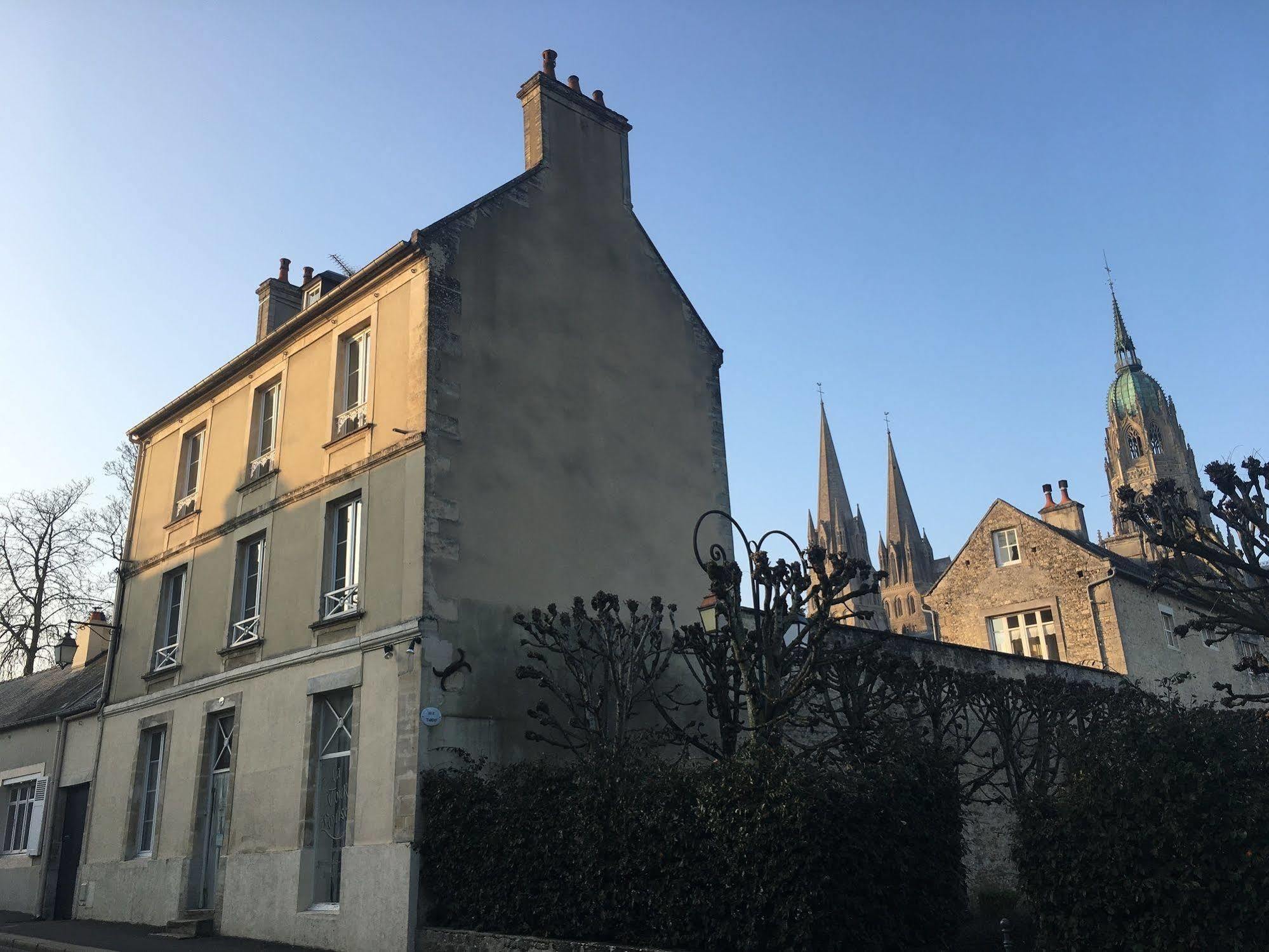 La Tour Louise Bed and Breakfast Bayeux Exterior foto