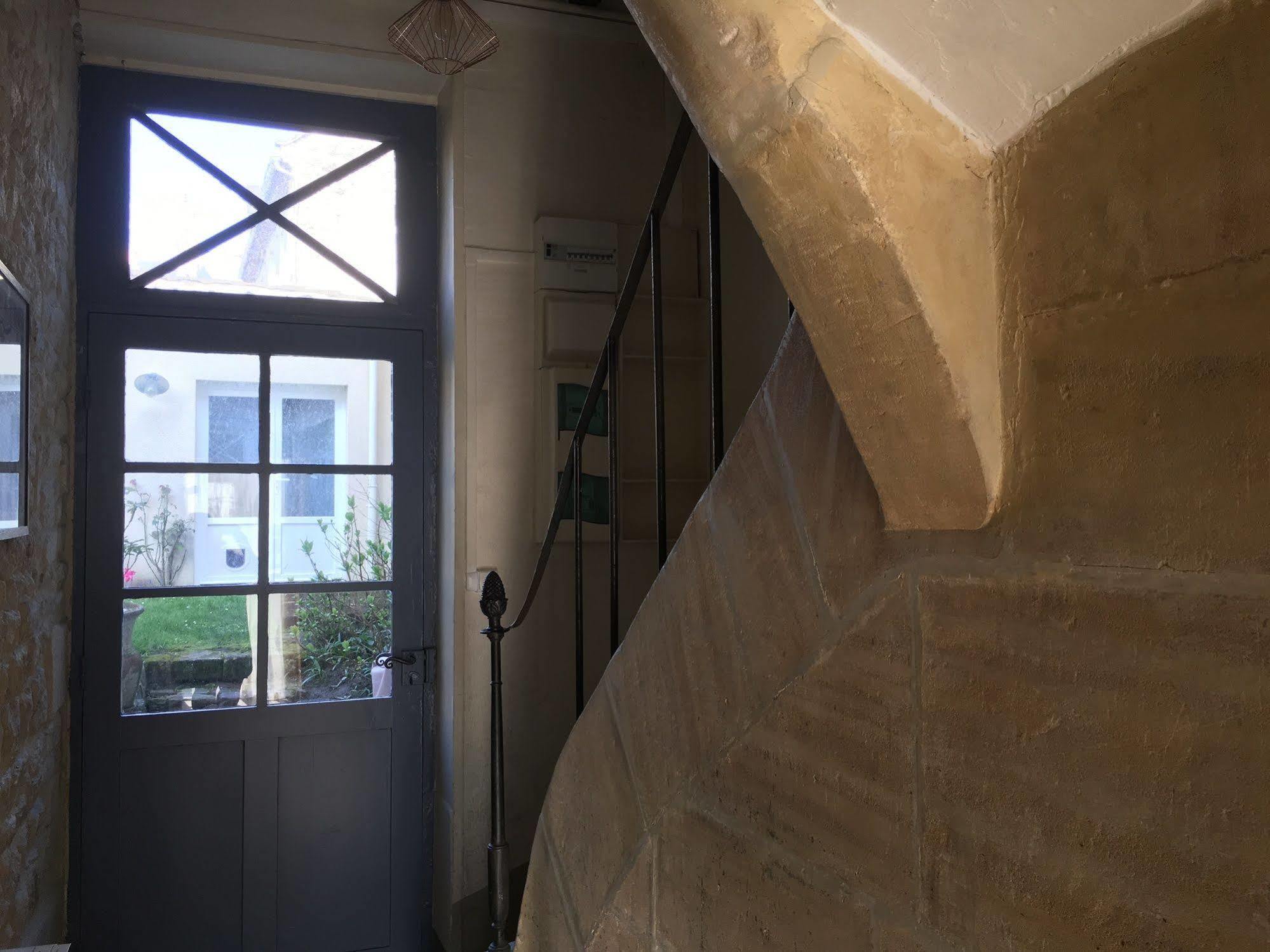 La Tour Louise Bed and Breakfast Bayeux Exterior foto
